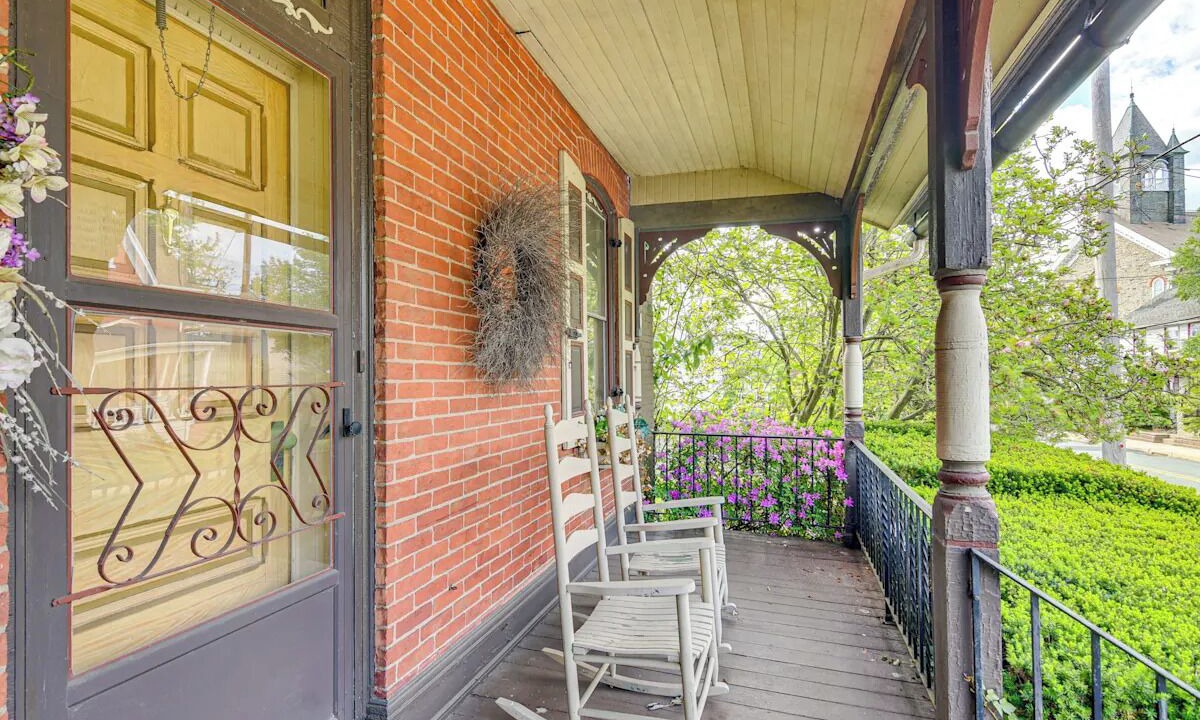 Photo of Patio Balcony in Trumbauersville