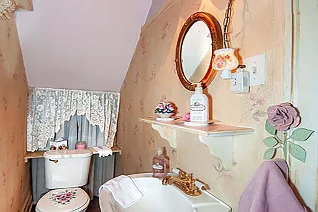 Photo of Bathroom in Trumbauersville