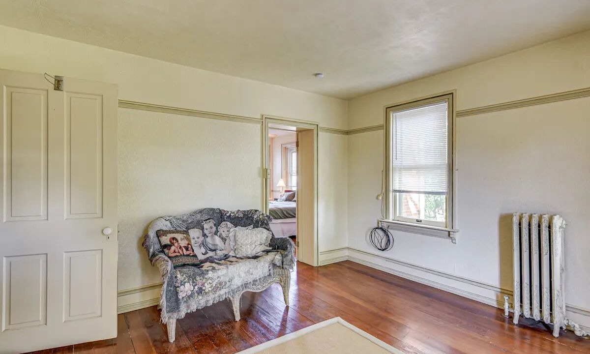 Photo of Livingroom in Trumbauersville