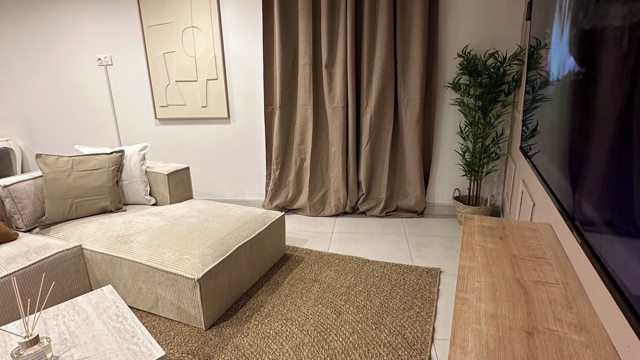 Photo of Livingroom in Etampes