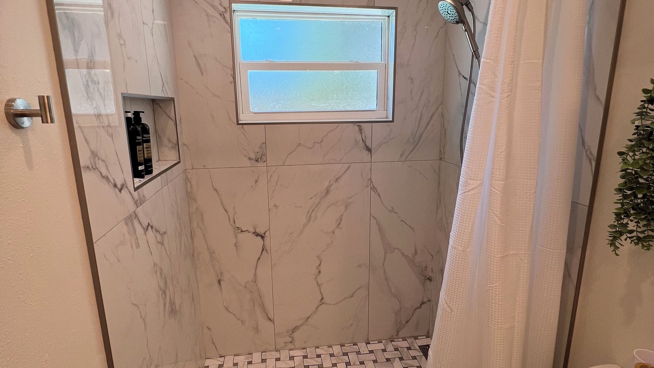 Photo of Bathroom in South Gate Ridge