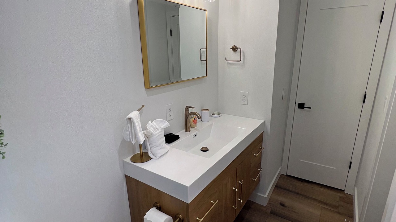 Photo of Bathroom in South Gate Ridge