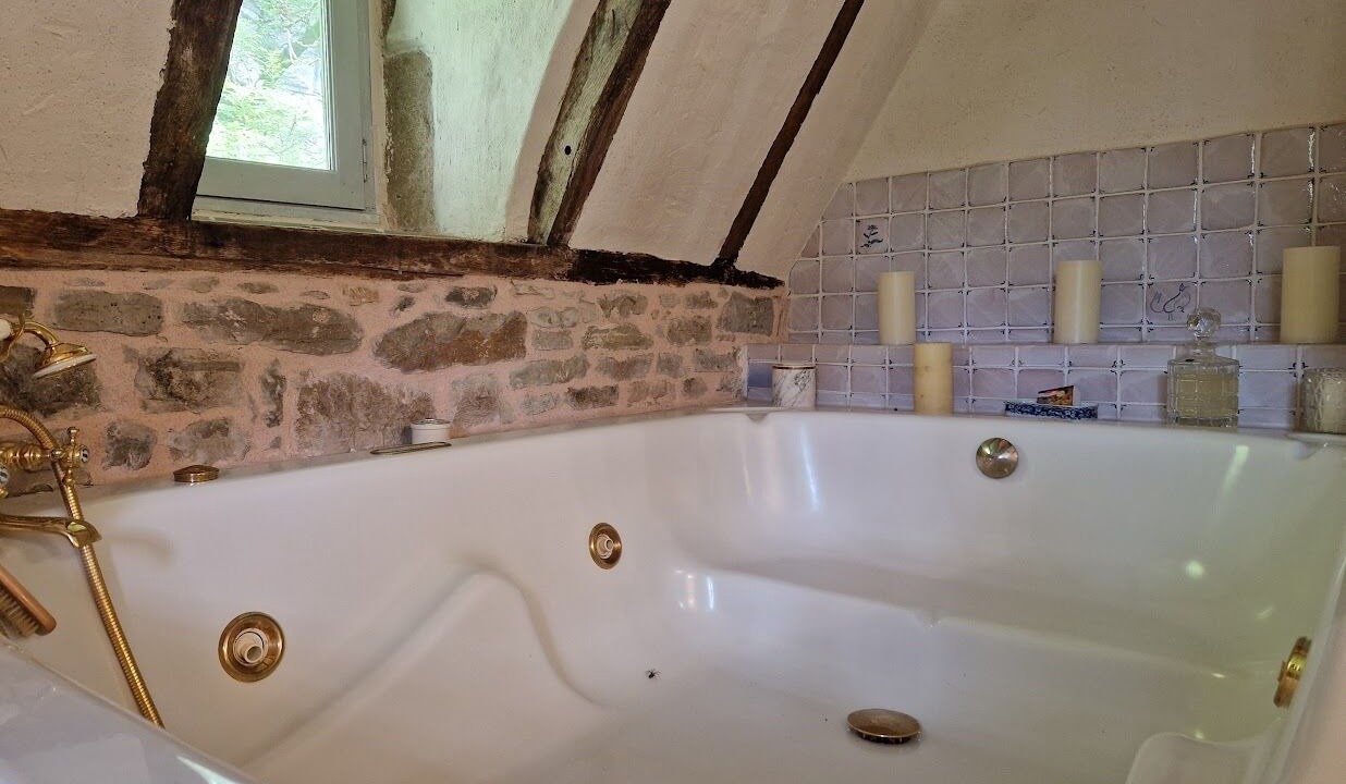 Photo of Bathroom in Bozouls