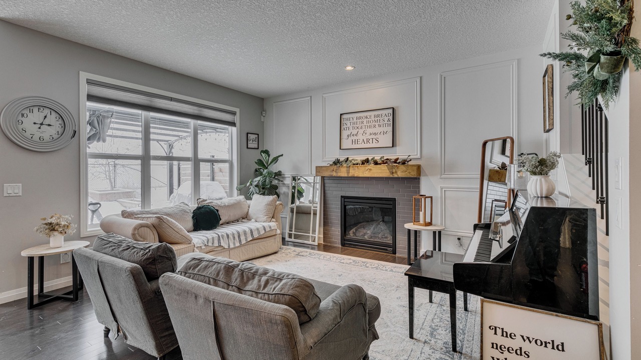 Photo of Livingroom in Southeast Calgary