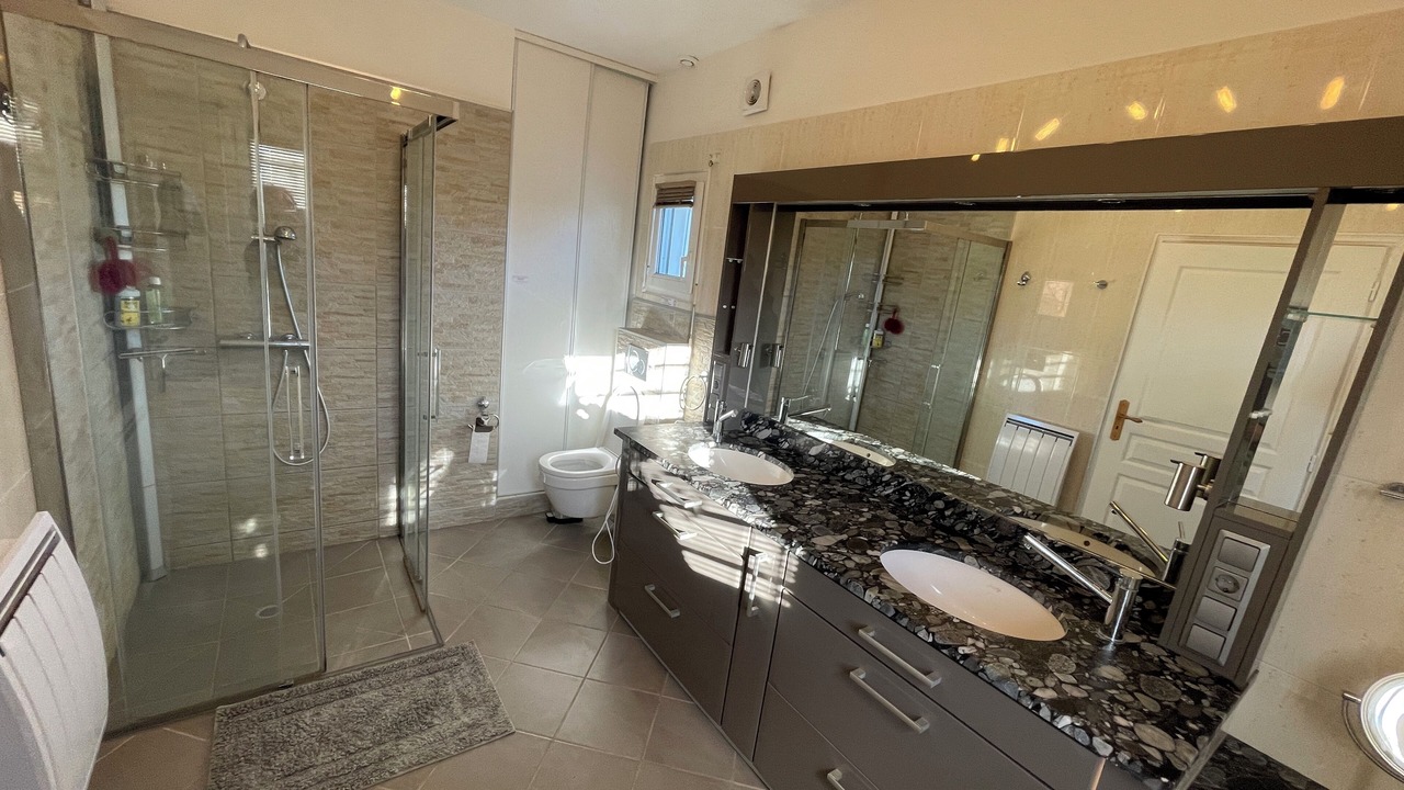 Photo of Bathroom in Larmor-Baden