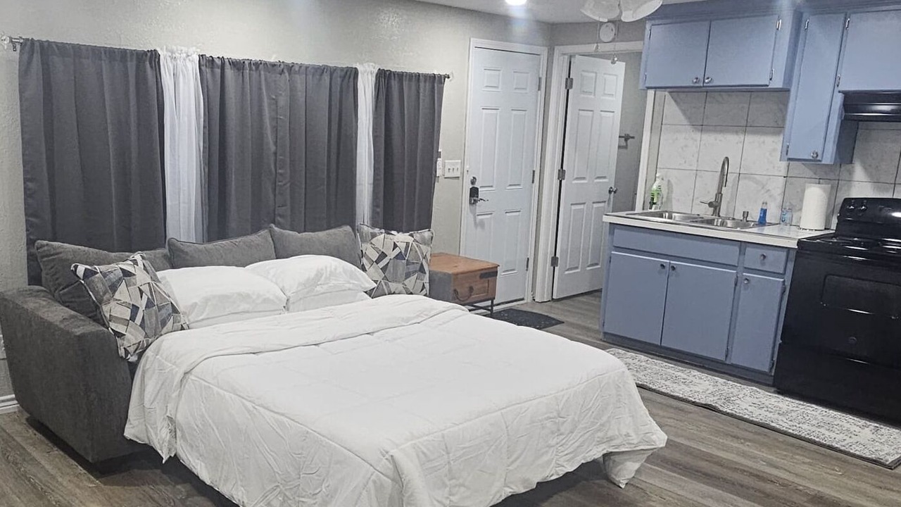 Photo of Bedroom in New Boston