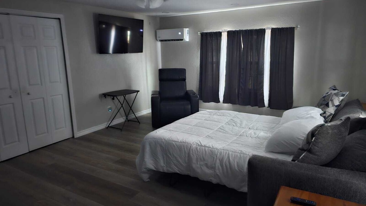 Photo of Bedroom in New Boston