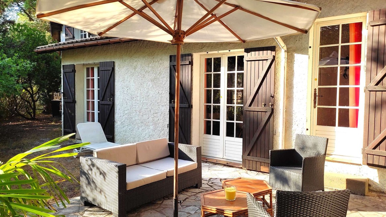 Photo of Patio Balcony in Piraillan