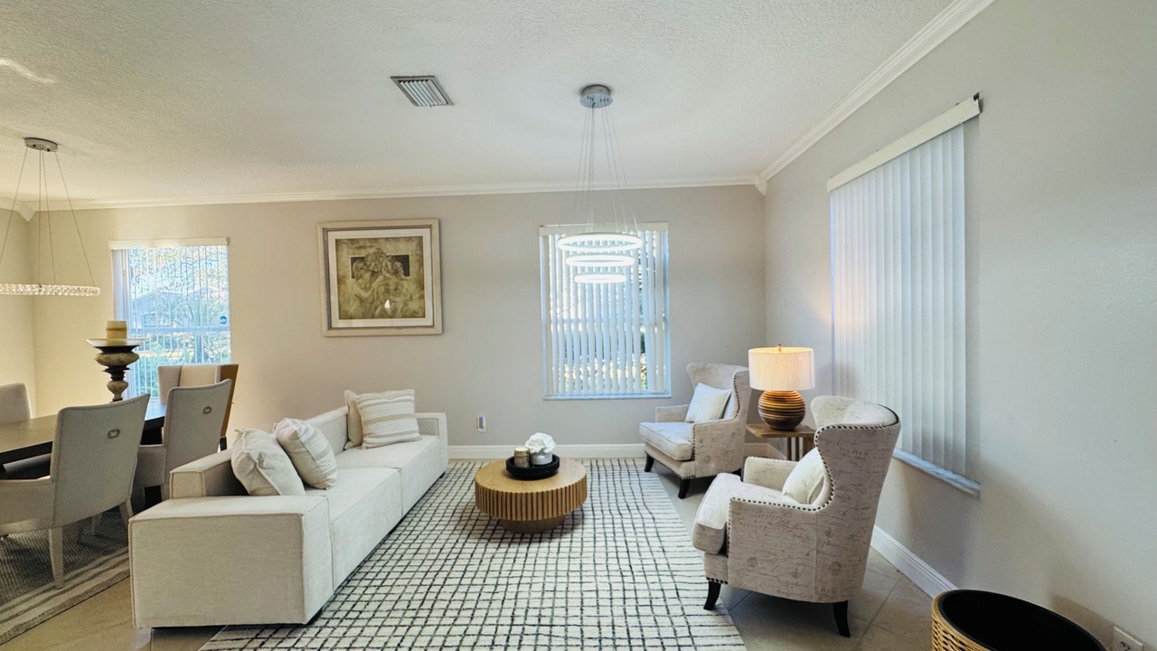 Photo of Livingroom in Mandalay