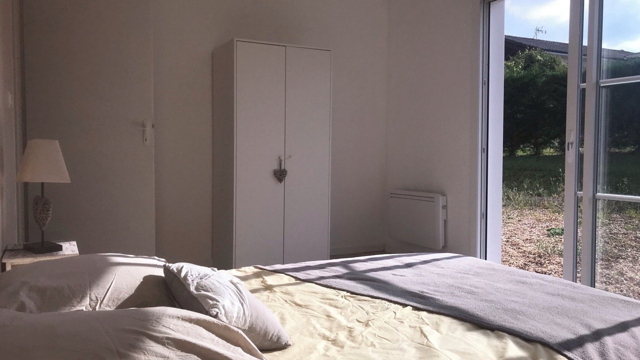Photo of Bedroom in Saint-Aubin-de-Branne