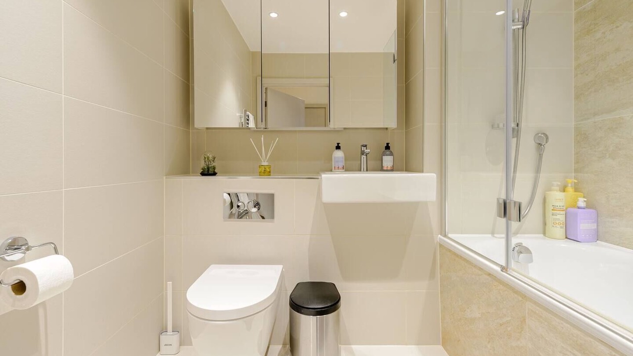 Photo of Bathroom in St. Pancras and Somers Town