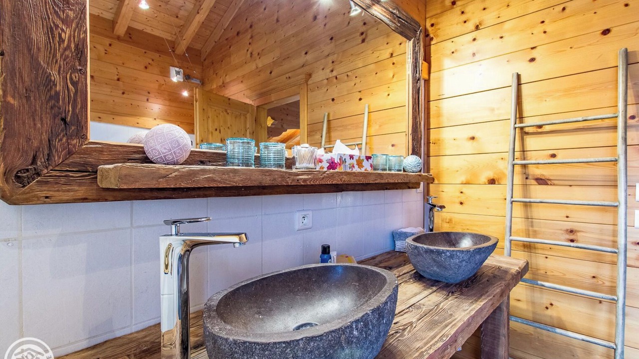 Photo of Bathroom in Les Carroz-d'Araches