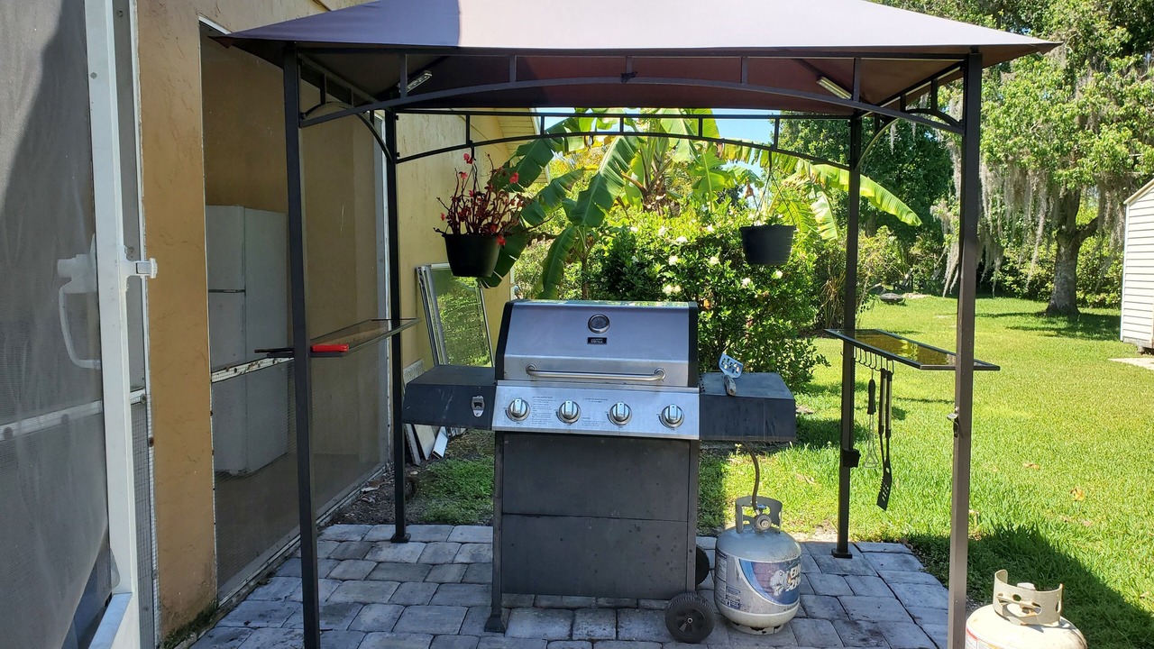 Photo of Patio Balcony in Trailer Estates
