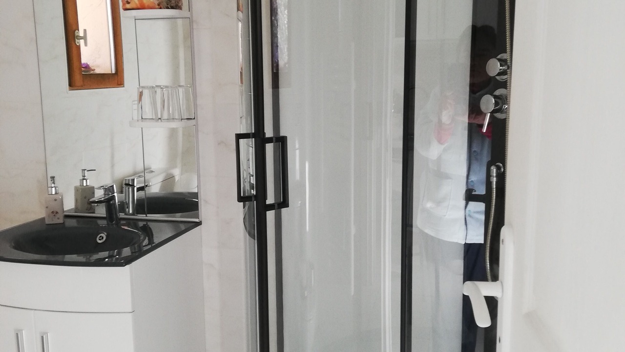 Photo of Bathroom in Puget-Theniers