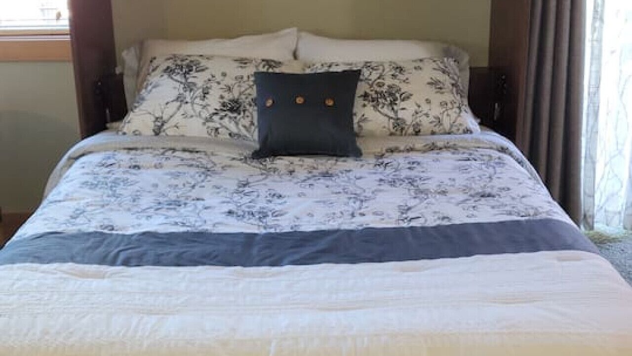 Photo of Bedroom in Colbert