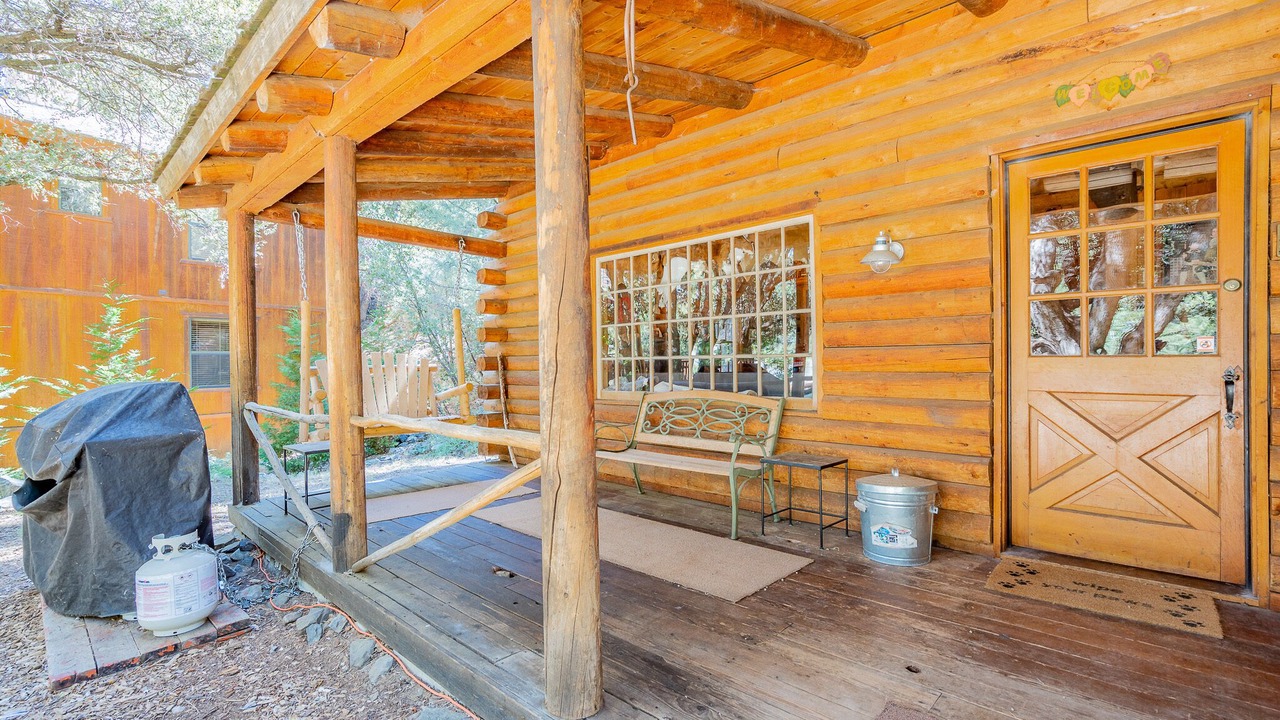 Photo of Patio Balcony in Pine Mountain Club