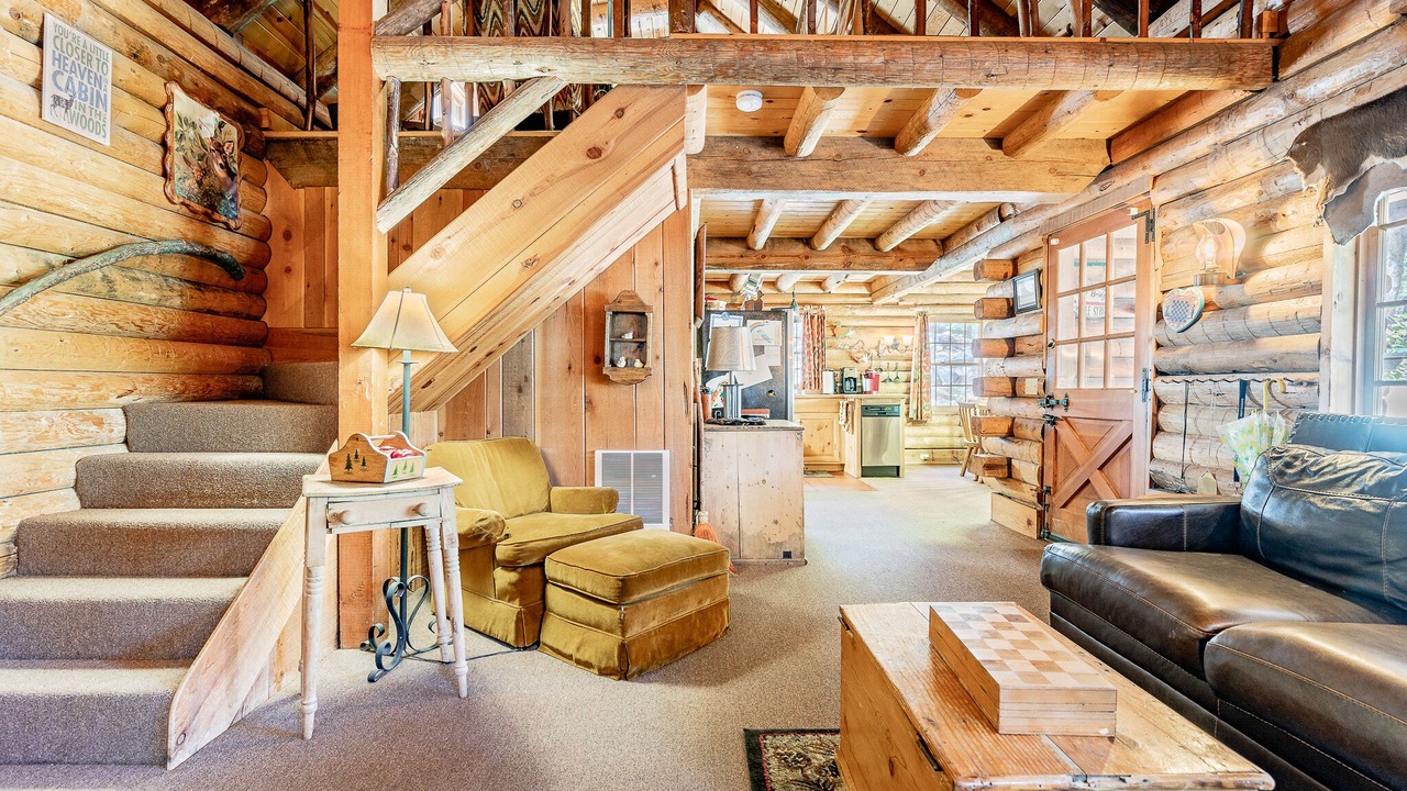 Photo of Livingroom in Pine Mountain Club