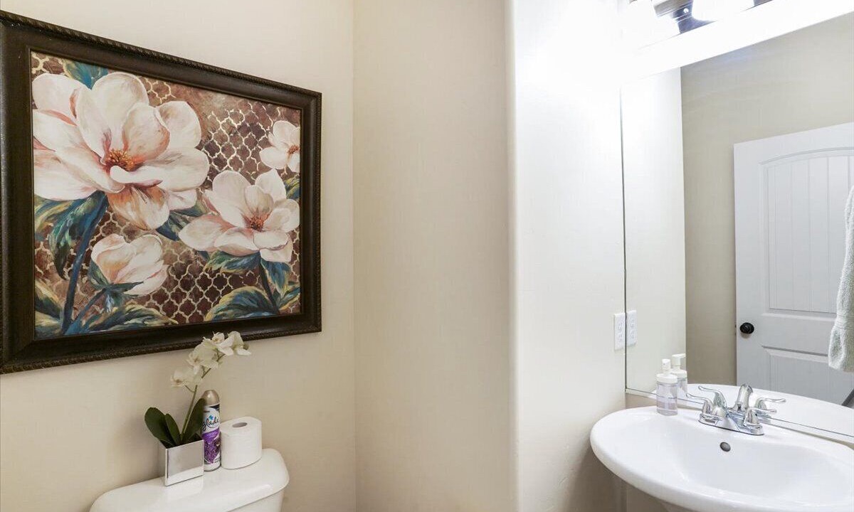 Photo of Bedroom in Hurricane