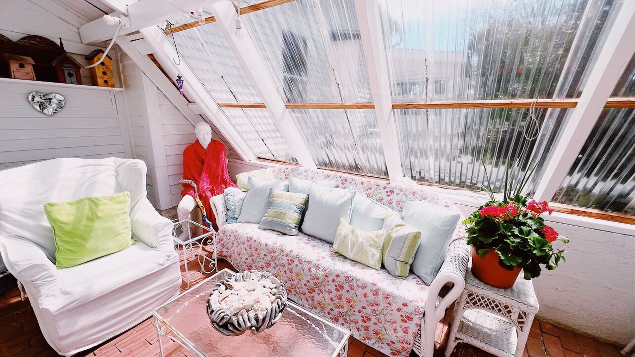 Photo of Livingroom in Saybrook Manor