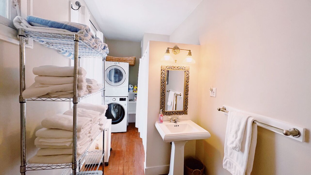 Photo of Bathroom in Saybrook Manor