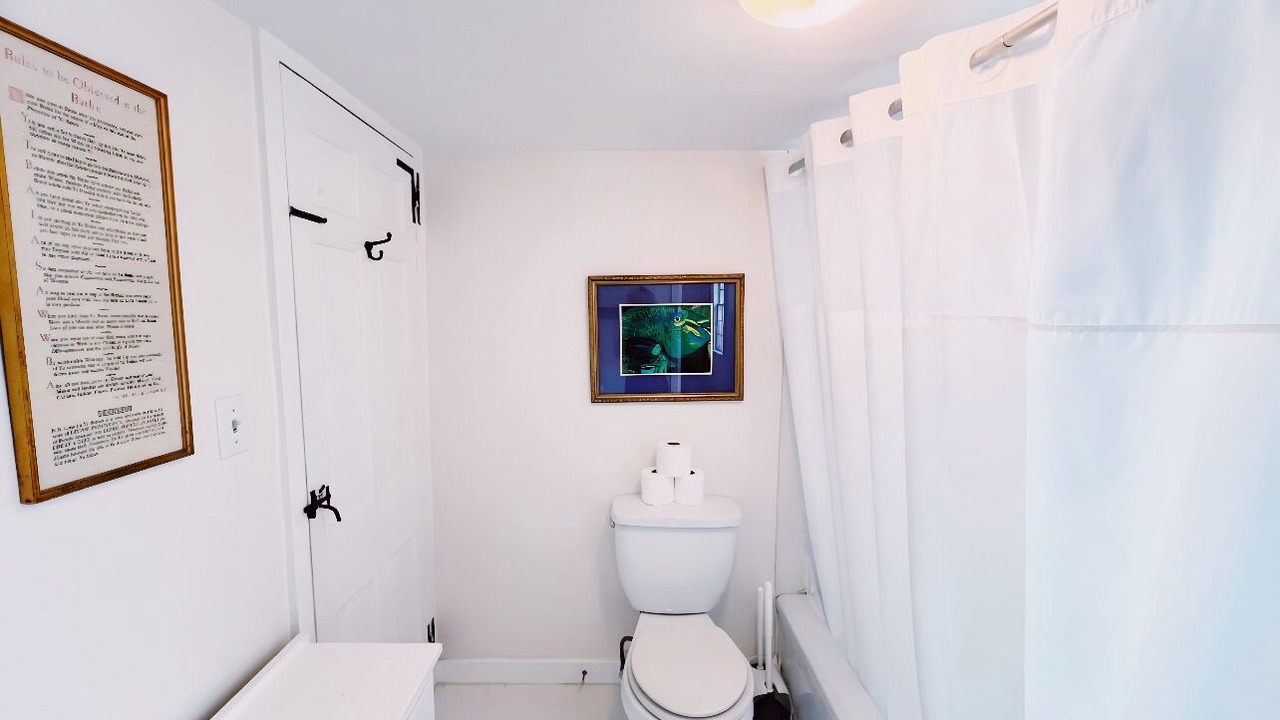 Photo of Bathroom in Saybrook Manor