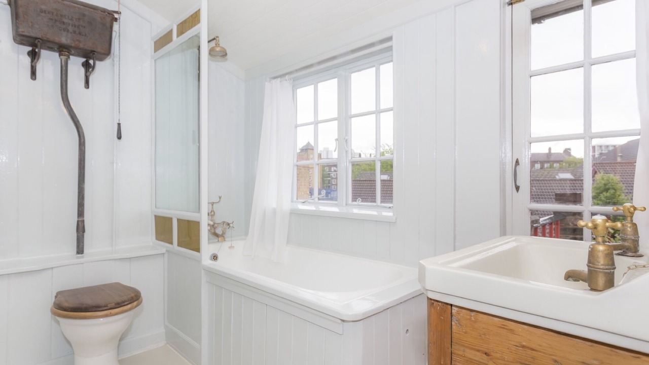 Photo of Bathroom in Prince's