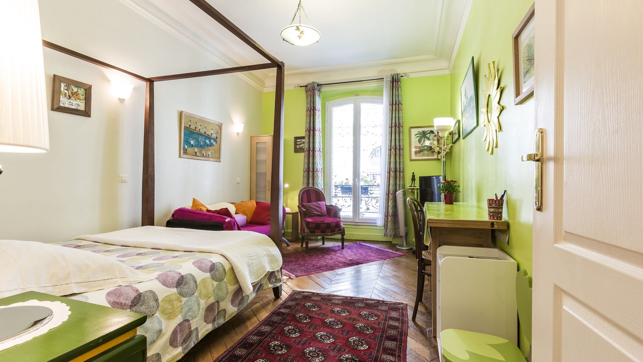 Photo of Bedroom in 9th Arrondissement