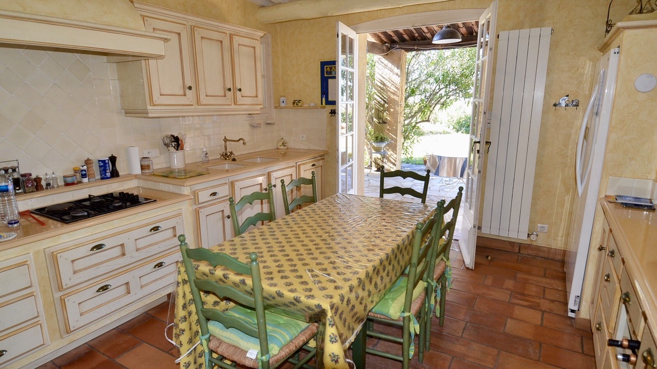 Photo of Kitchen in Pernes-les-Fontaines