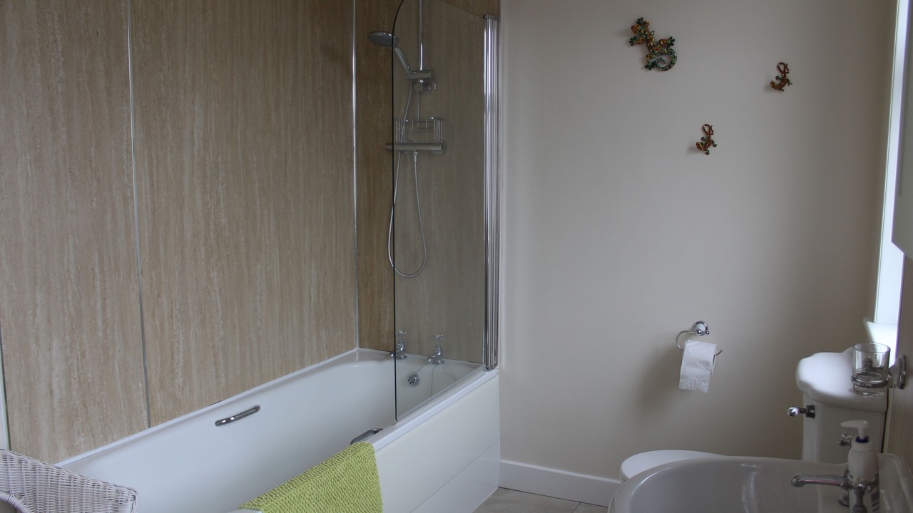Photo of Bathroom in Elgin