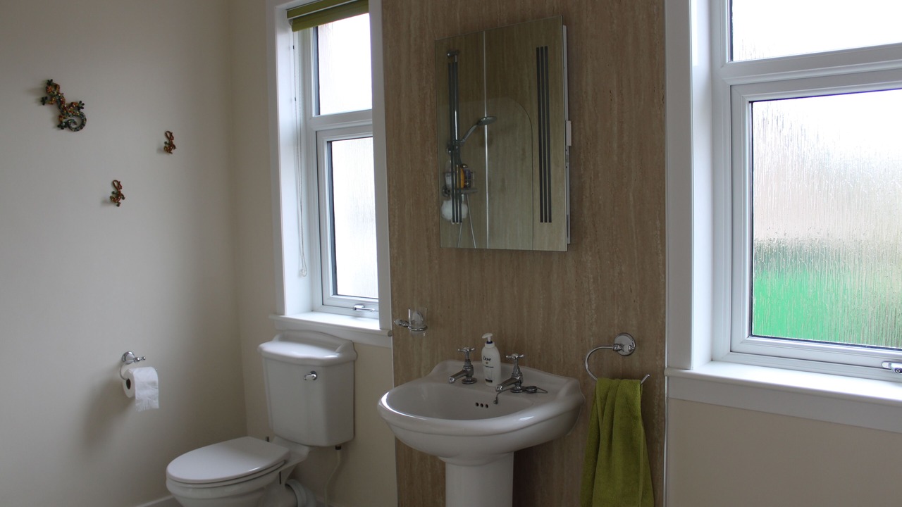 Photo of Bathroom in Elgin
