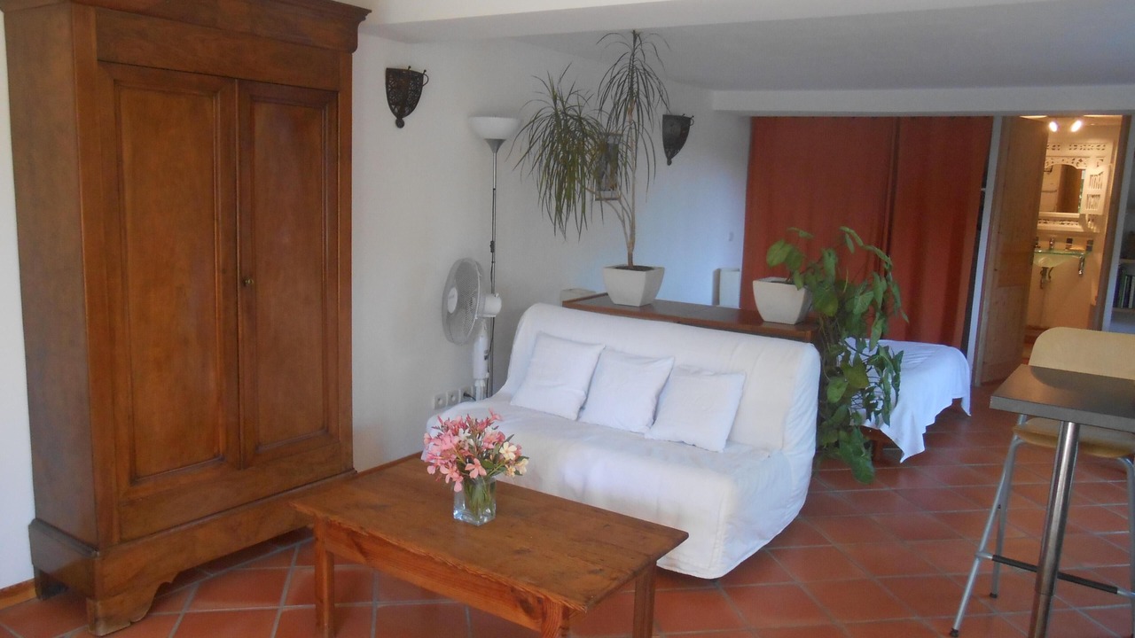 Photo of Livingroom in Aiguerelles