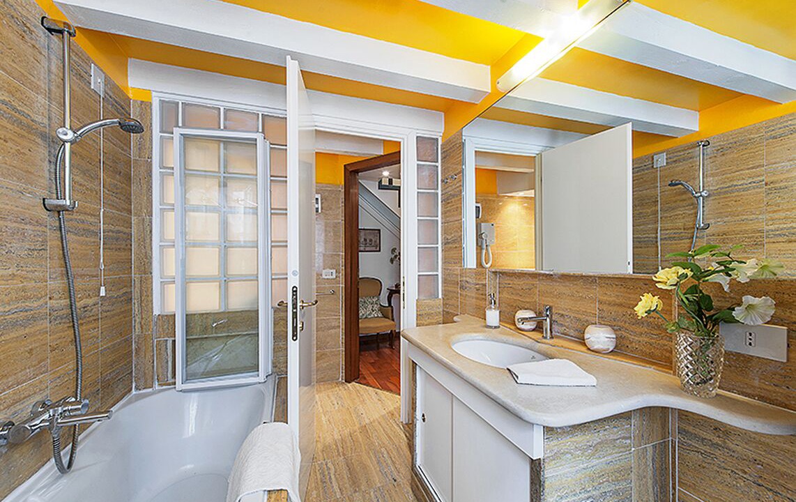 Photo of Bathroom in Castello