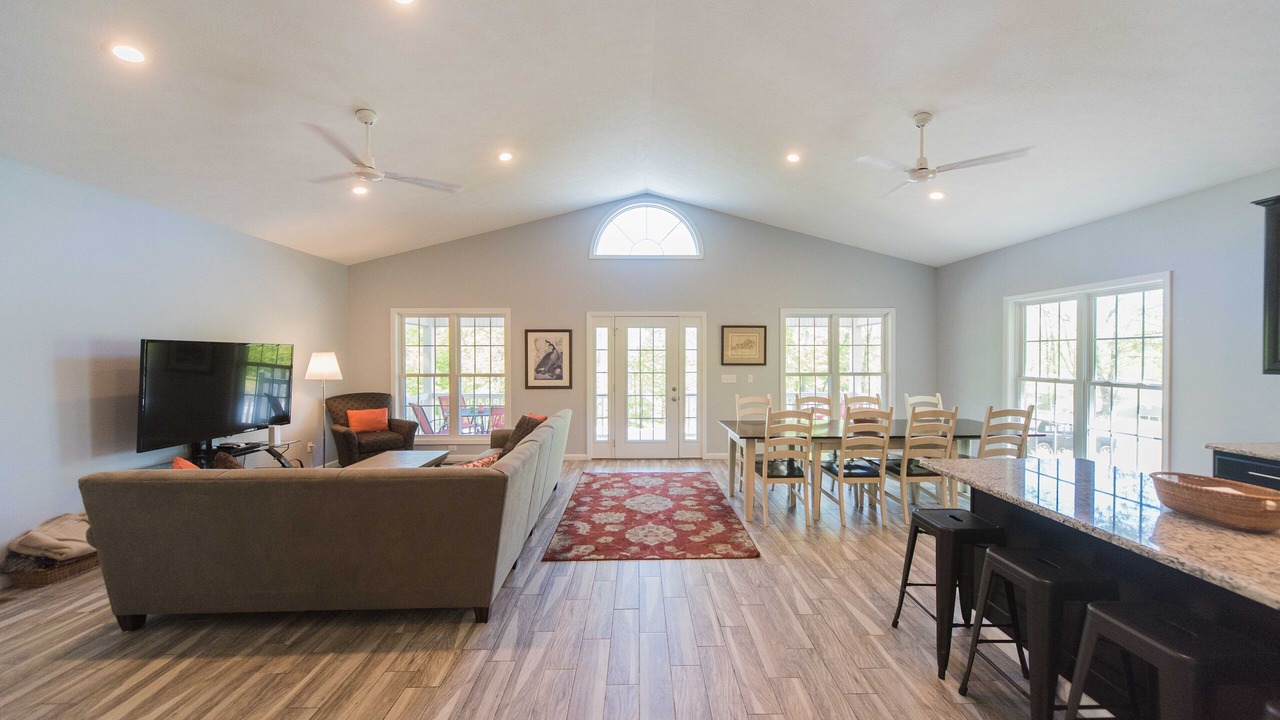 Photo of Bedroom in Grand Rivers