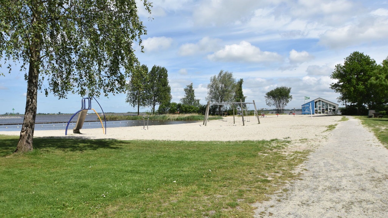 Photo of Others in Langweer