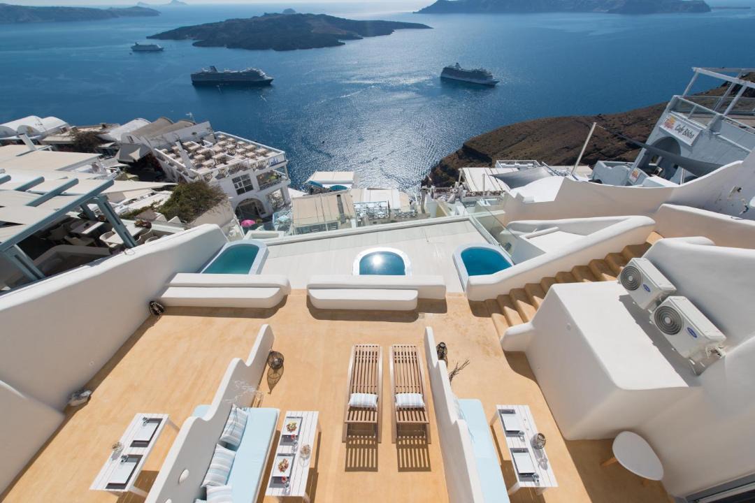 Photo of Others in Fira