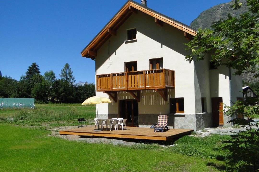 Photo of Buildings in Venosc