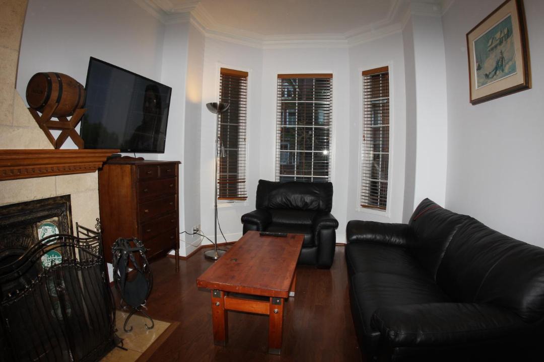 Photo of Livingroom in Cabbagetown