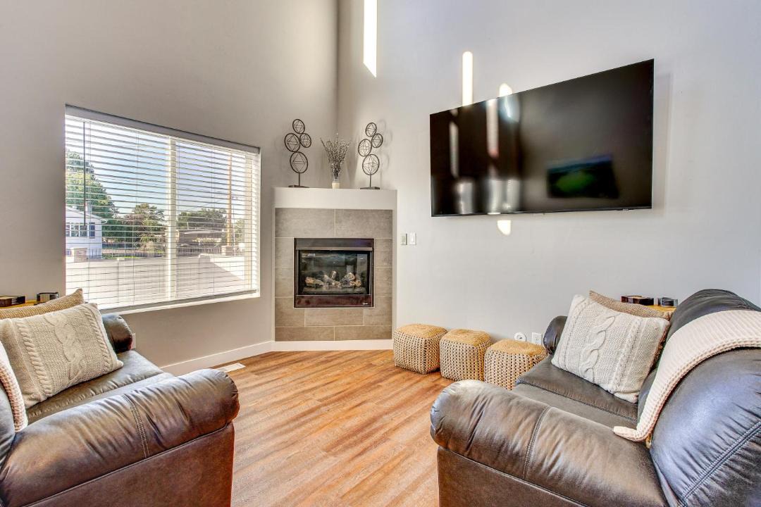 Photo of Livingroom in Millcreek