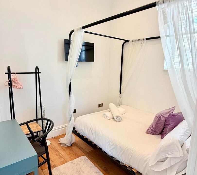 Photo of Bedroom in Saint Paul's