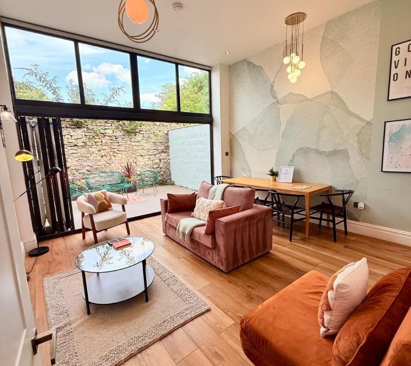 Photo of Livingroom in Saint Paul's