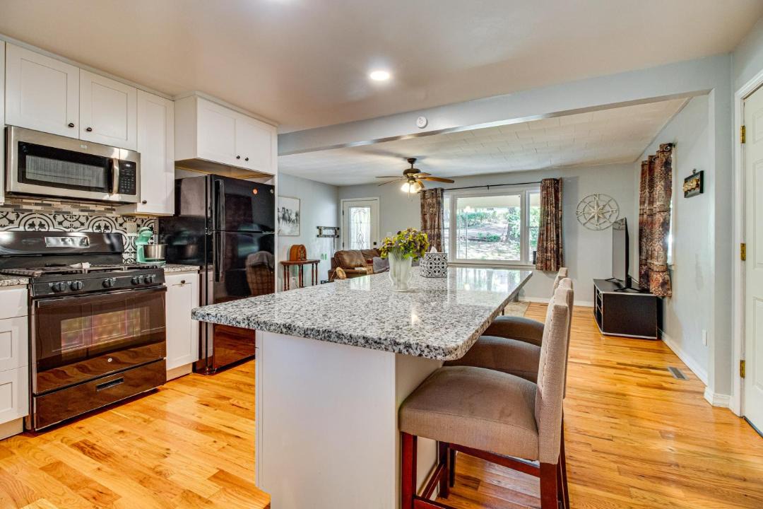Photo of Kitchen in Mammoth Spring