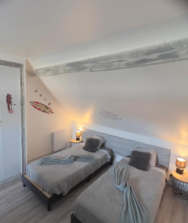 Photo of Bedroom in Mer
