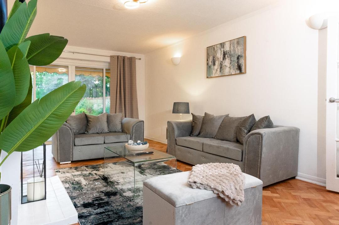 Photo of Livingroom in Runnymede