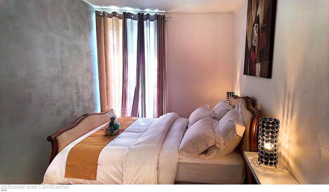 Photo of Bedroom in Villedieu-les-Poeles