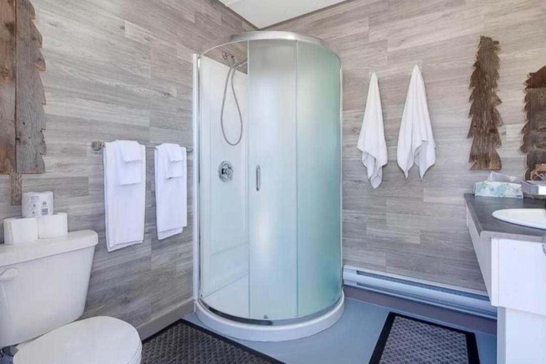 Photo of Bathroom in Stettler