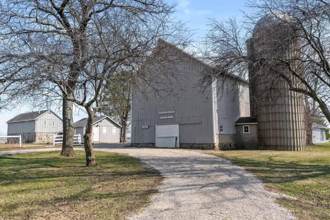 Photo of Buildings in Elkhorn