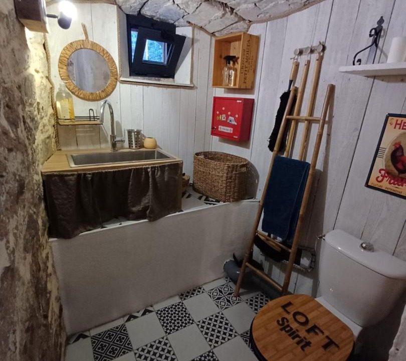 Photo of Bathroom in Viols-le-Fort