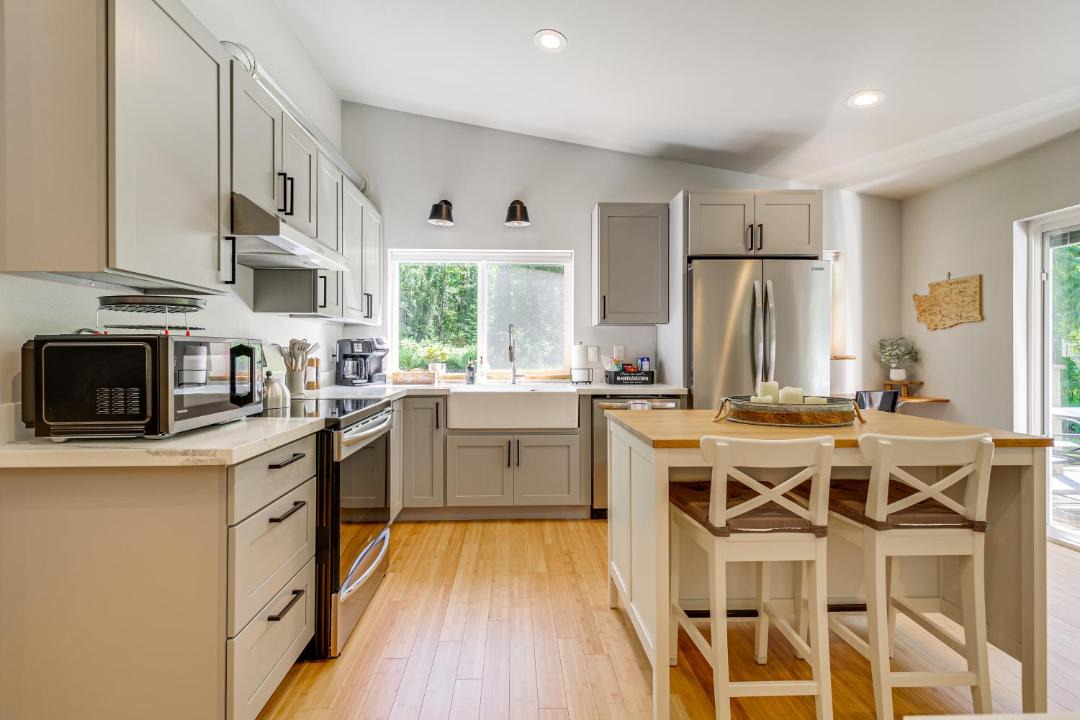Photo of Kitchen in Gold Bar