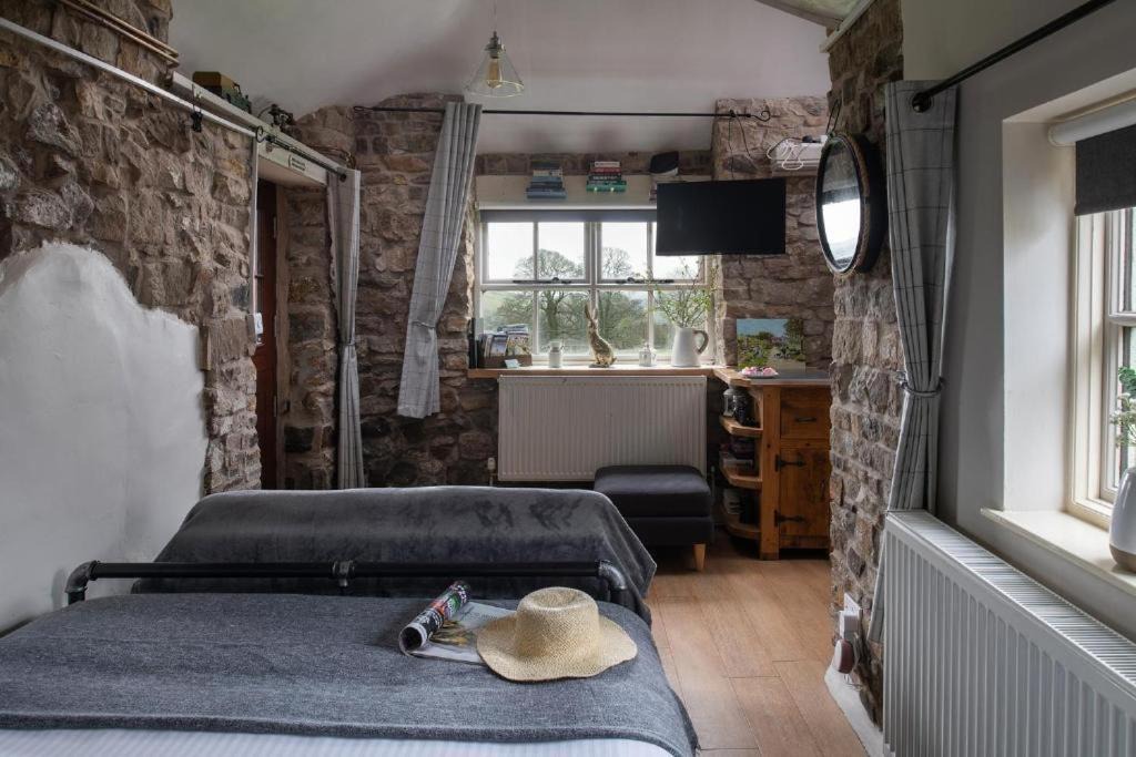 Photo of Others in Longnor