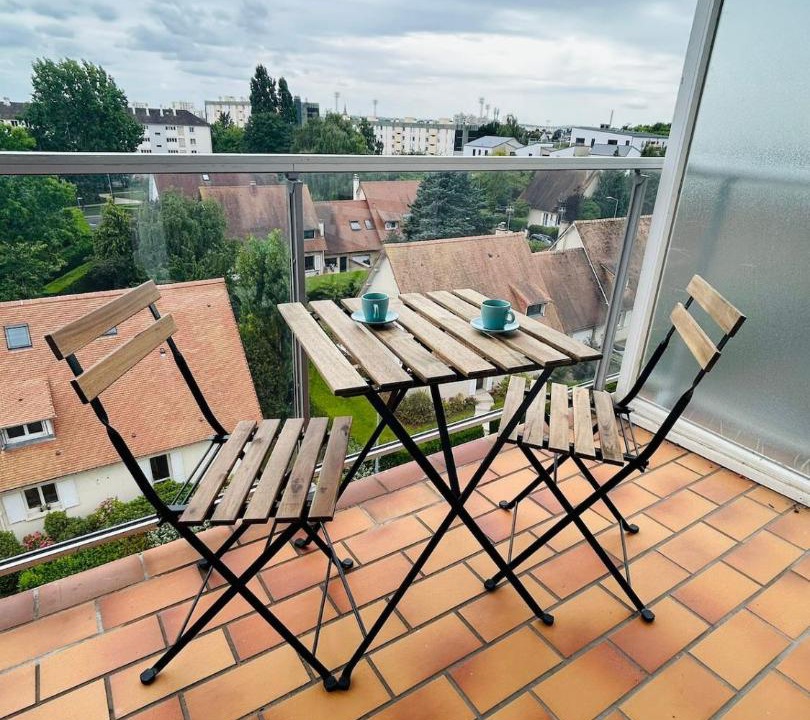 Photo of Patio Balcony in Haie Vigne